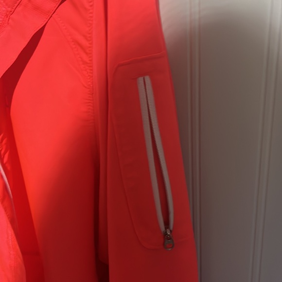 excellent condition champion light jacket - Picture 5 of 6